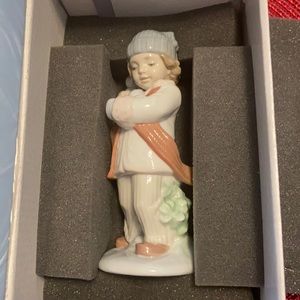 Lladro 8166 “I’ll Get You!” Porcelain Figurine